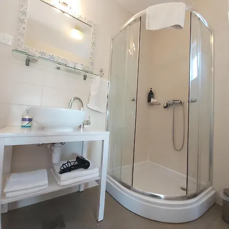 Dragic Guest house